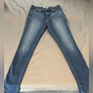 Skinnygirl “The skinny” jeans size 6. Excellent used condition.